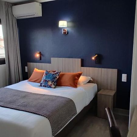 Logis Hotel Les Bleuets Руайян Экстерьер фото